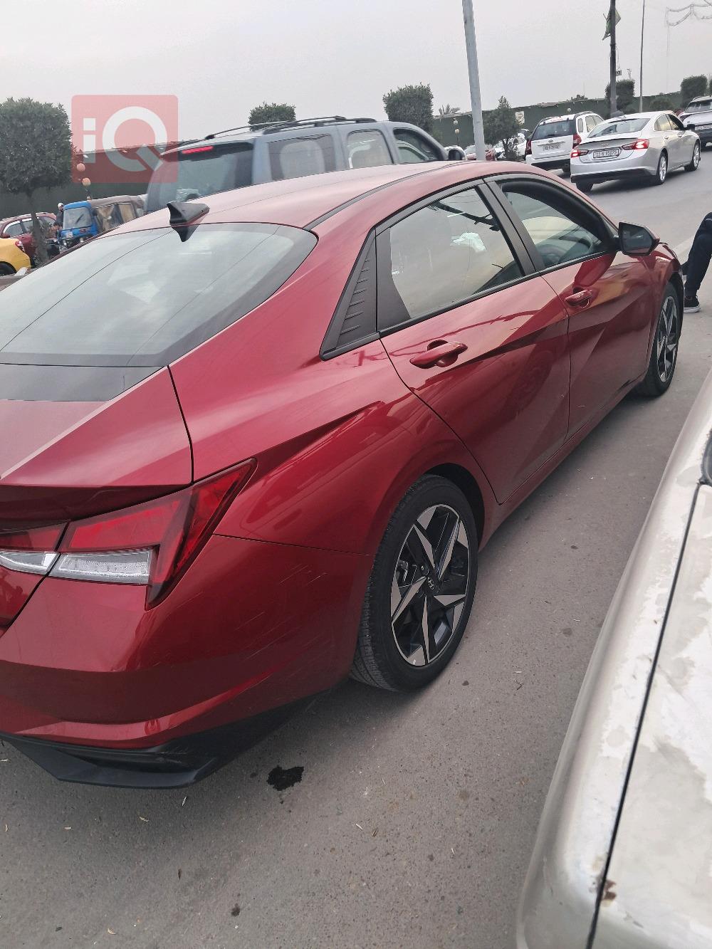 هیۆندای ئەلەنترا